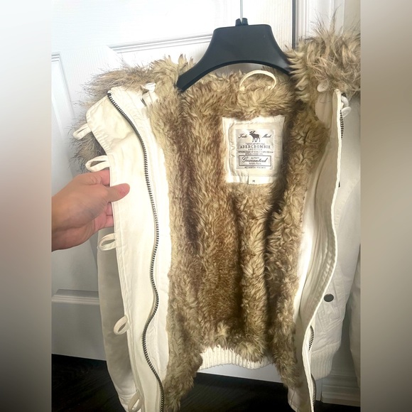 Abercrombie & Fitch Youth M Fur-Lined Parka - Picture 4 of 4